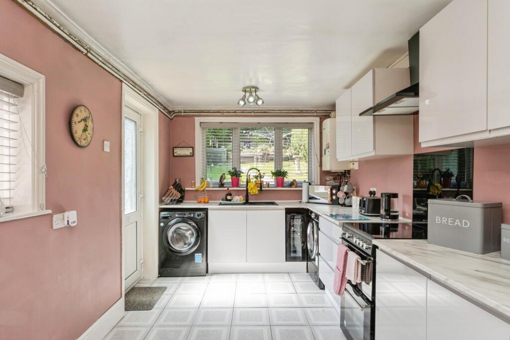 House in Flintshire, Holywell - View 3