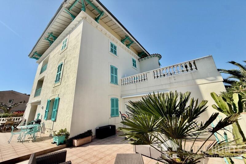 Main image of property: Provence-Alps-Cote d`Azur, Var, Ste-Maxime