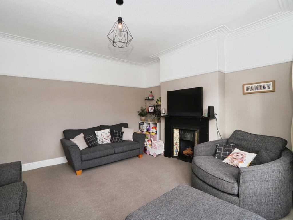 House in Newport - View 5
