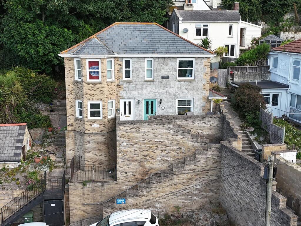 Grove Road, Ventnor, PO38 - View 2