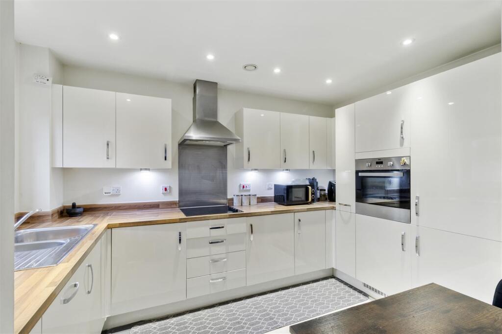 Main image of property: Oasthouse Drive, Horndean, Waterlooville