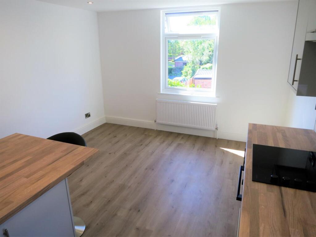 Apartment in Manchester - View 5
