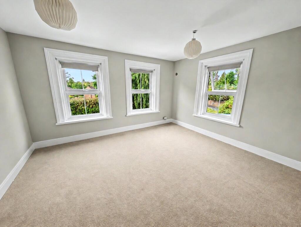 Apartment in Reading - View 3