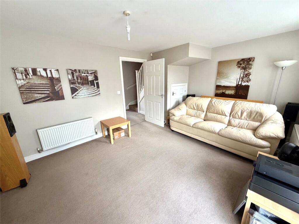 House in Wakefield - View 5