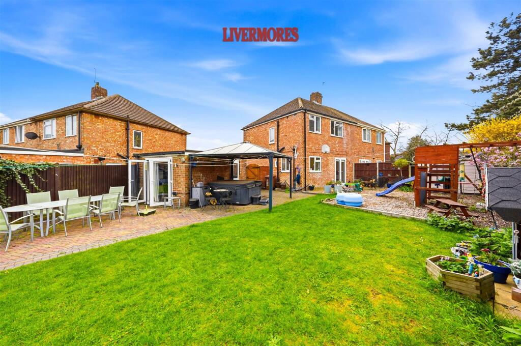 Main image of property: Lynsted Close, Bexleyheath