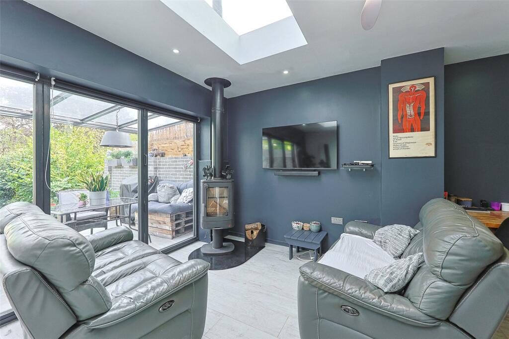 House in London - View 5