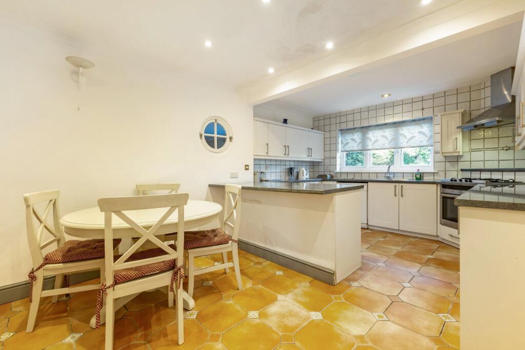 House in Cookham - View 4