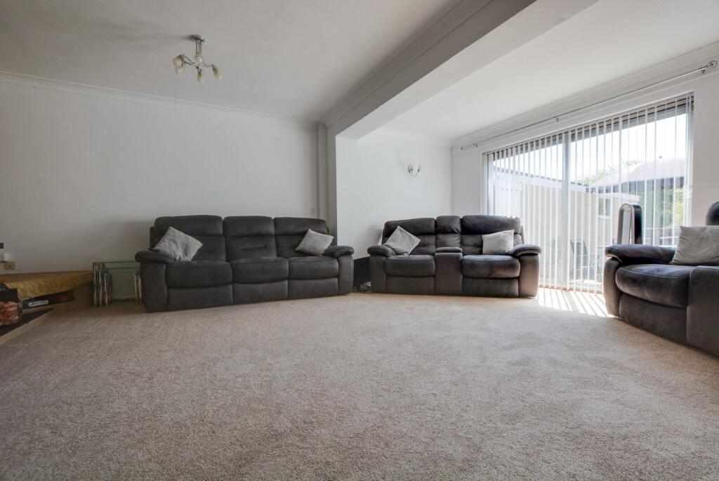 House in Oadby and Wigston, Oadby - More