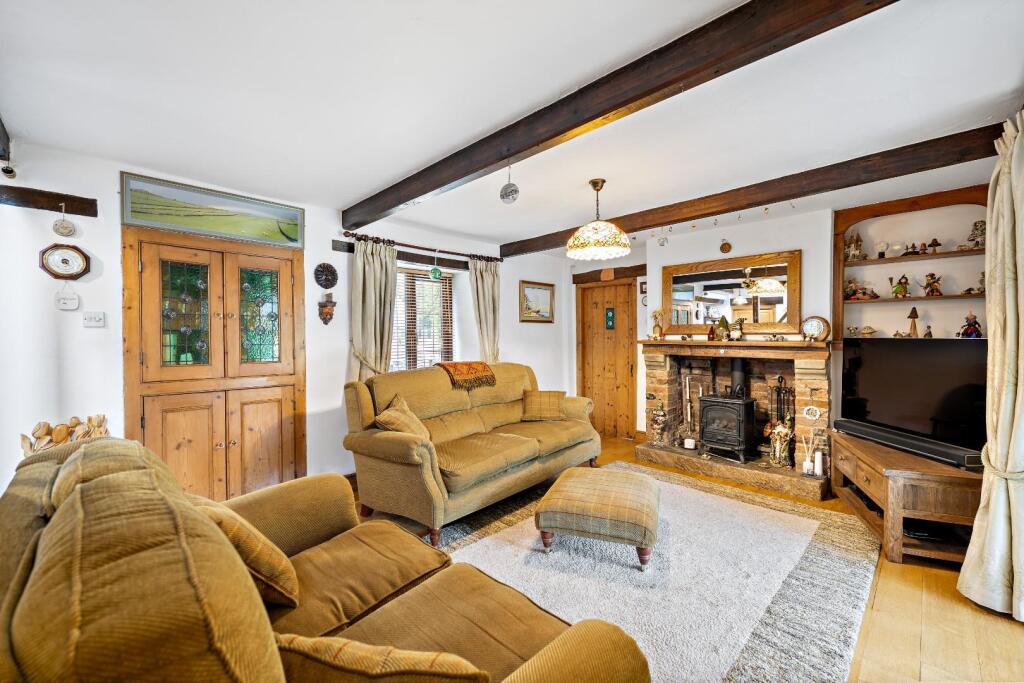 House in Chesterfield, Hady, Spital - View 3