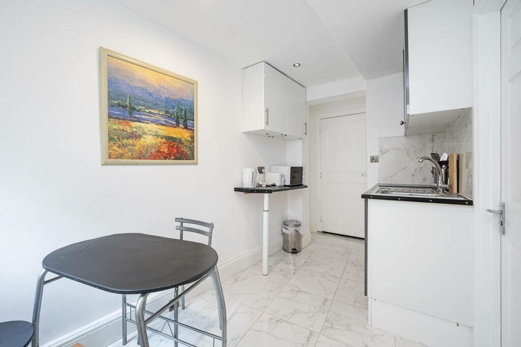 Studio apartment for rent
