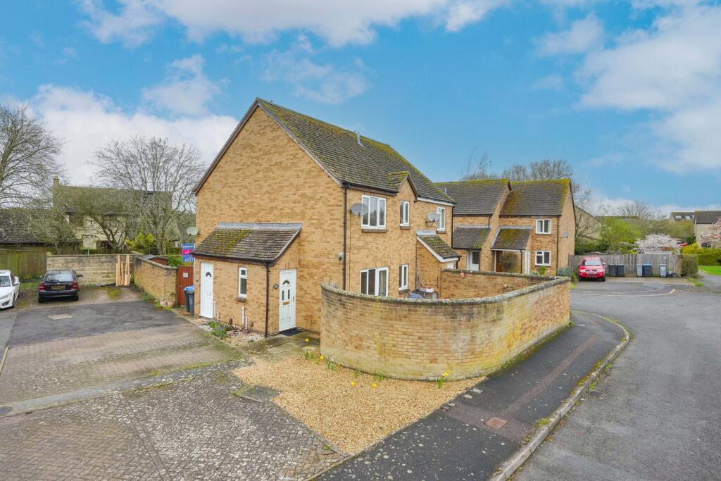 Main image of property: Manor Road, Witney, OX28