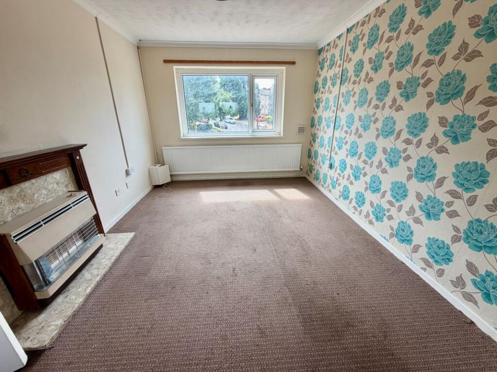 Apartment in Newport - View 3