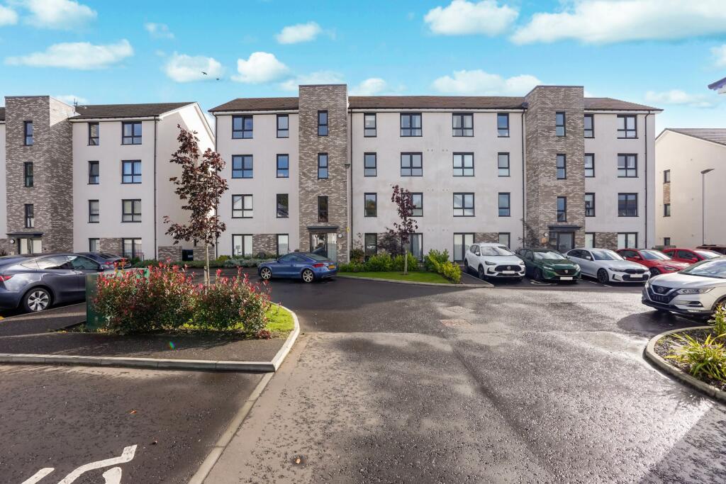 Main image of property: 38 Kaims Crescent, Livingston