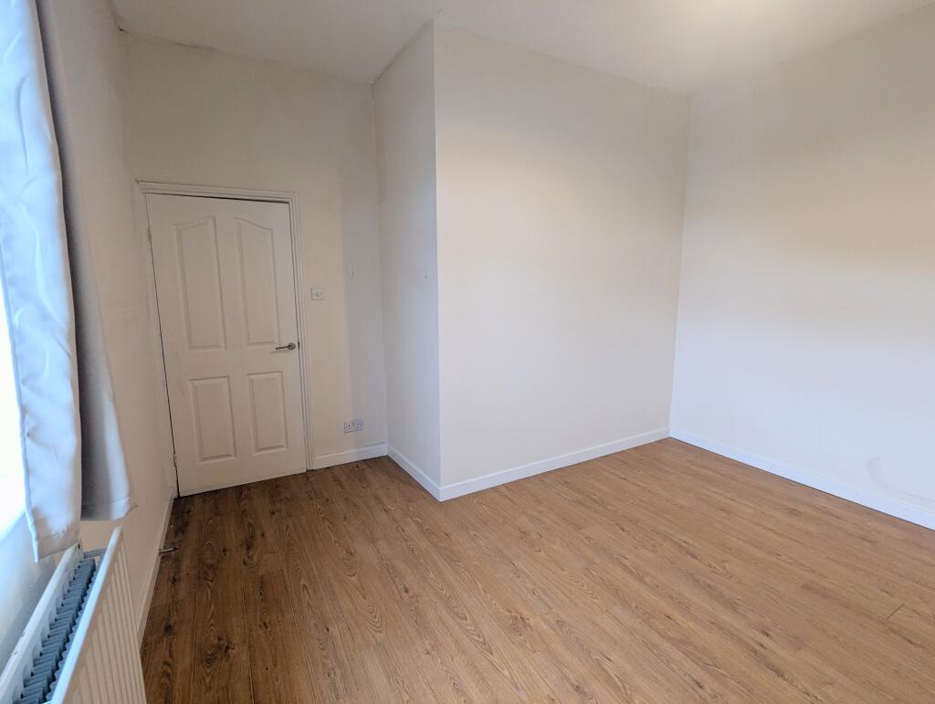 Apartment in Darlington - View 4