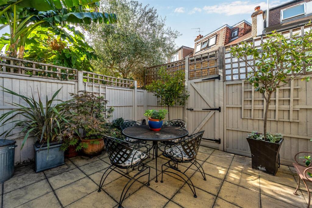 House in London - More