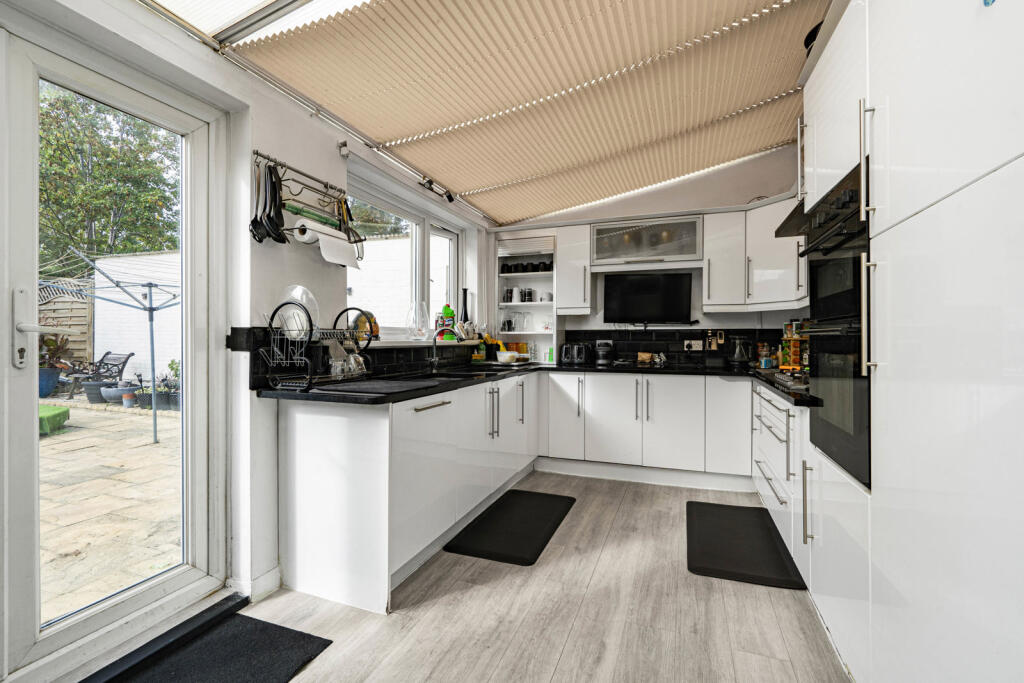 House in London - View 3