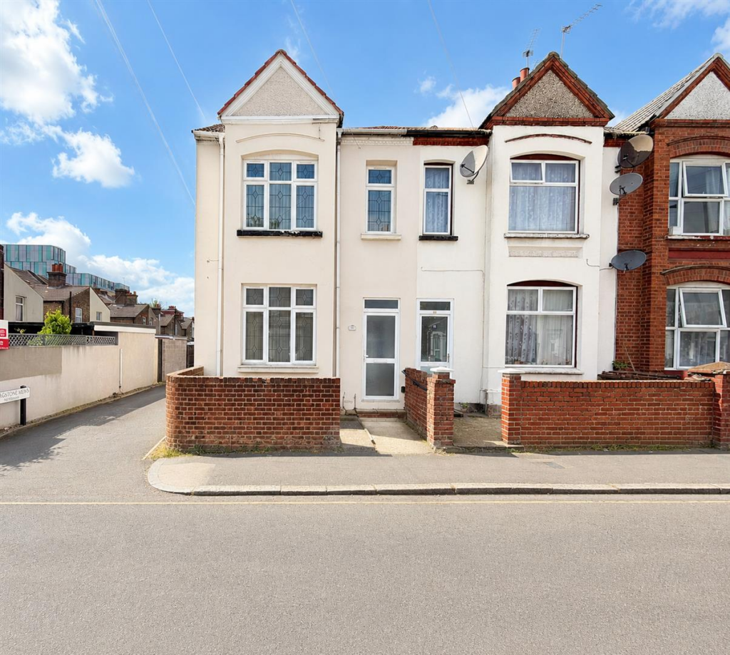 Main image of property: North Road, Southall, UB1