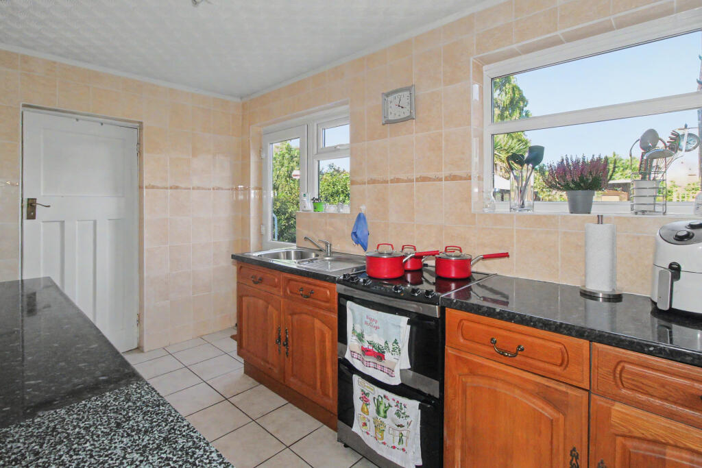 House in Kingston upon Thames - View 4