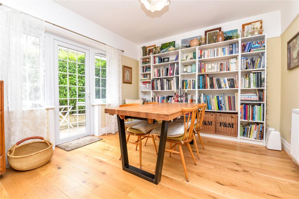 Sunnyfield Road, Barton on Sea, New Milton, Hampshire, BH25 photo 4