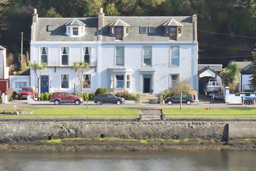 Main image of property: 27 Battery Place, Rothesay