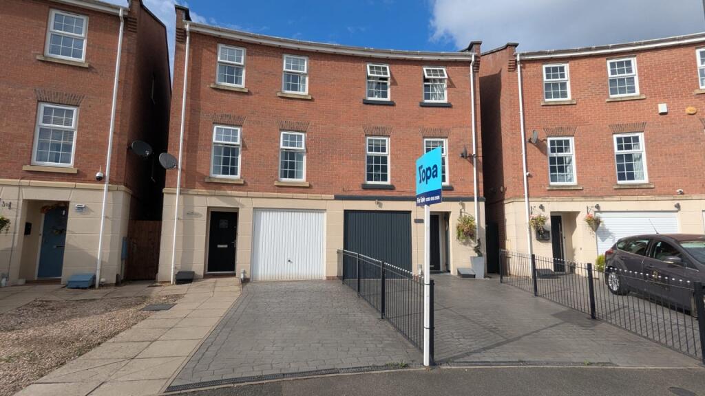 4-bed semi-detached on Noskwith Street, Ilkeston, DE7, £270,000