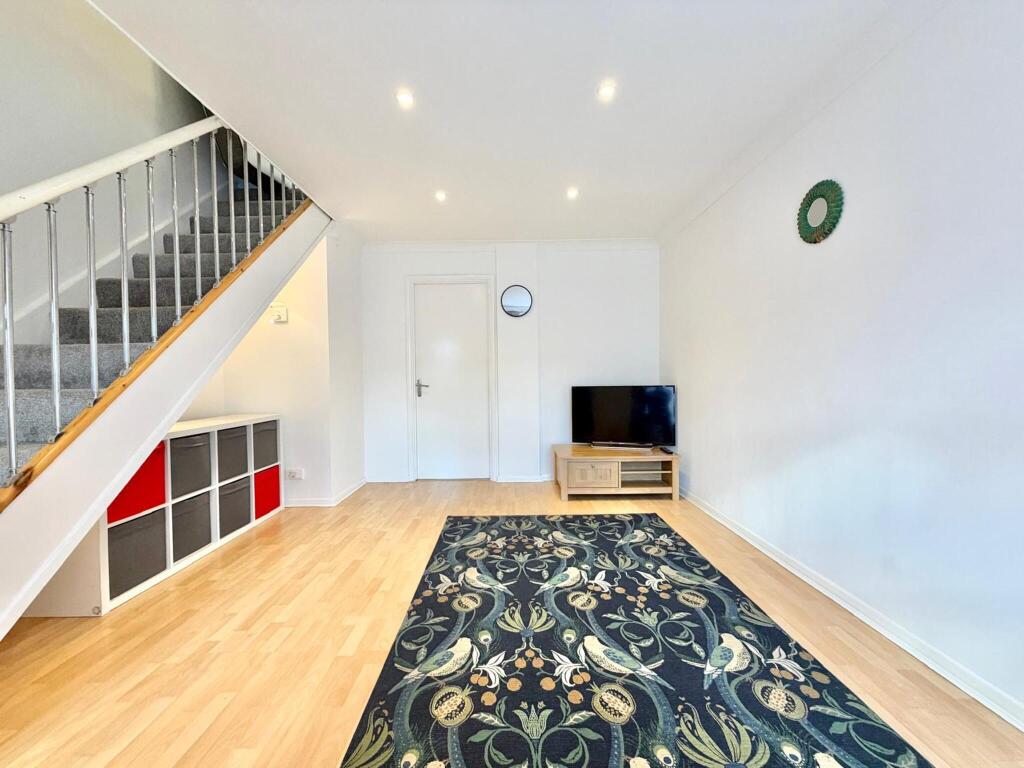 Main image of property: Willmore End, London, SW19