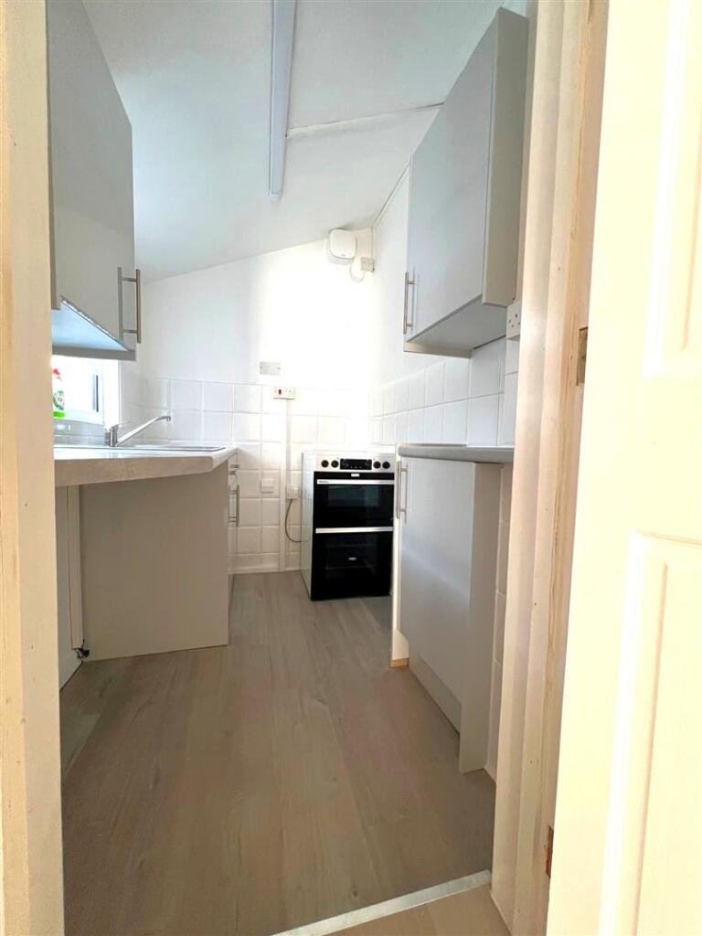 House in Dartford - View 4