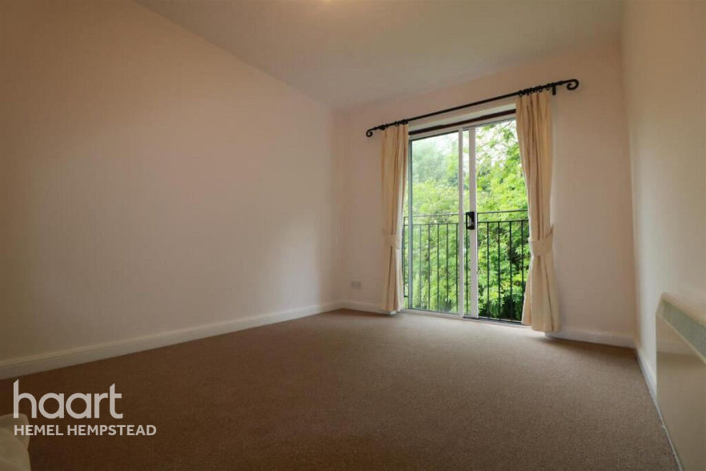 Main image of property: Swan Mead, Hemel hempstead