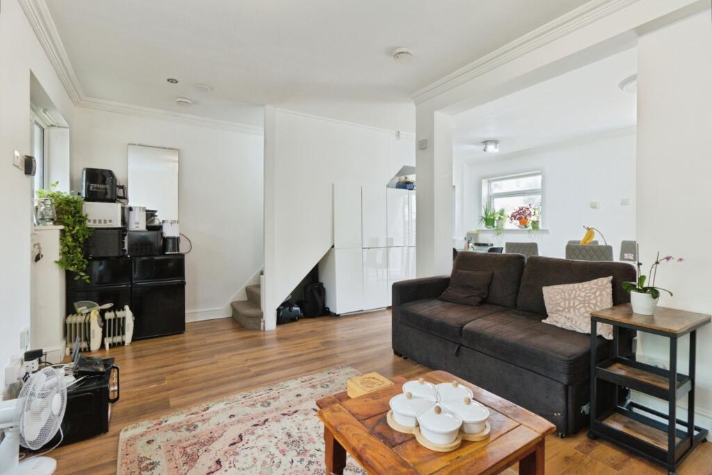 House in London - View 4