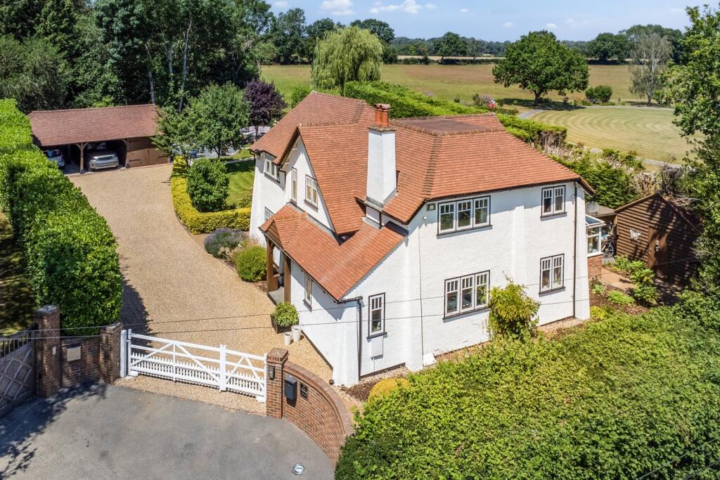 Main image of property: Flaunden Lane, Bovingdon, Hemel Hempstead, Hertfordshire, HP3