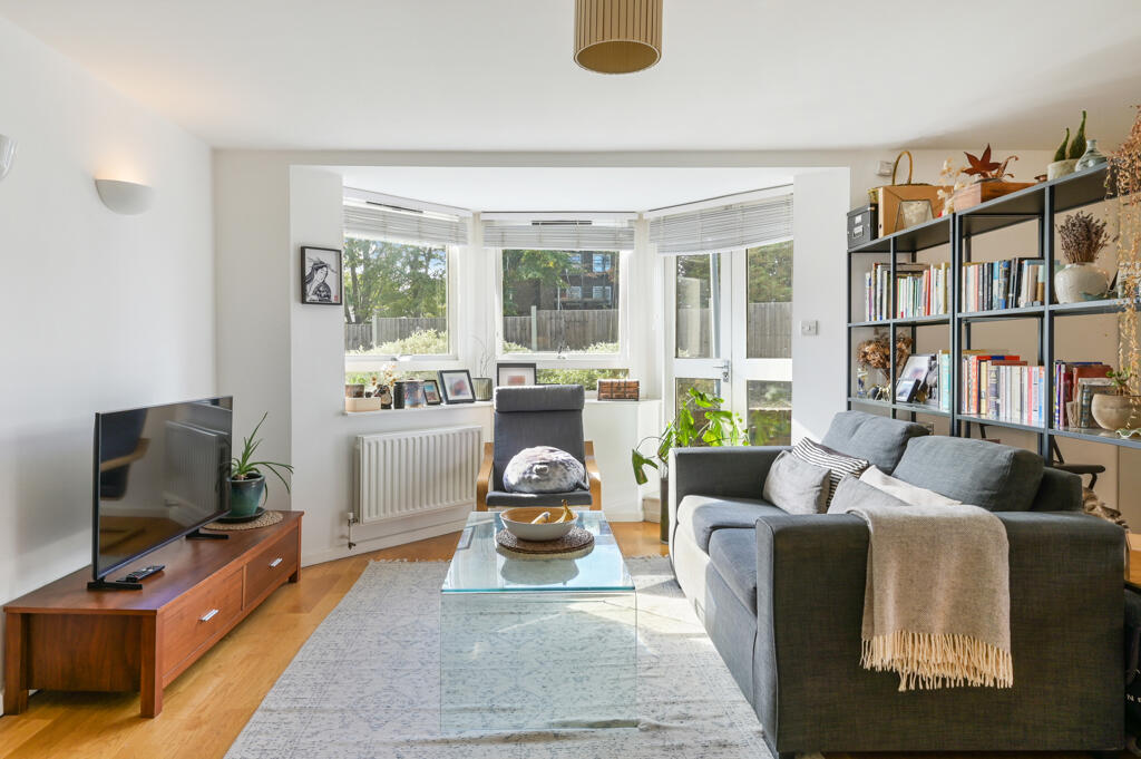 Main image of property: Kew Bridge Court, Brentford London W4