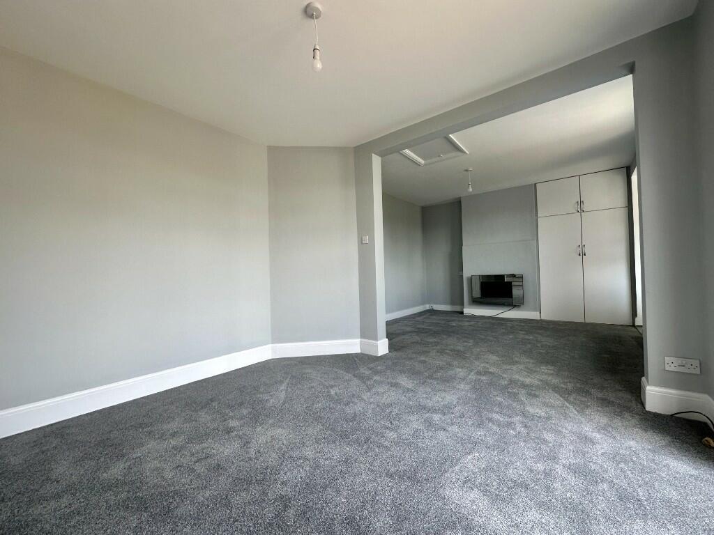 House in Southend-on-Sea, Essex - More