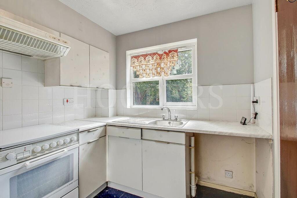 Apartment in London, Harlesden - More