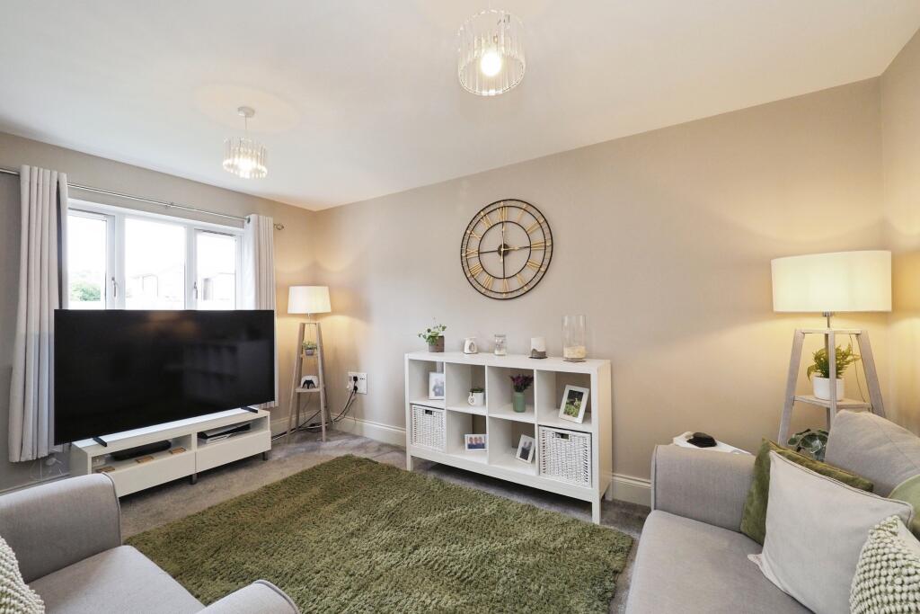 House in Nottingham - View 5