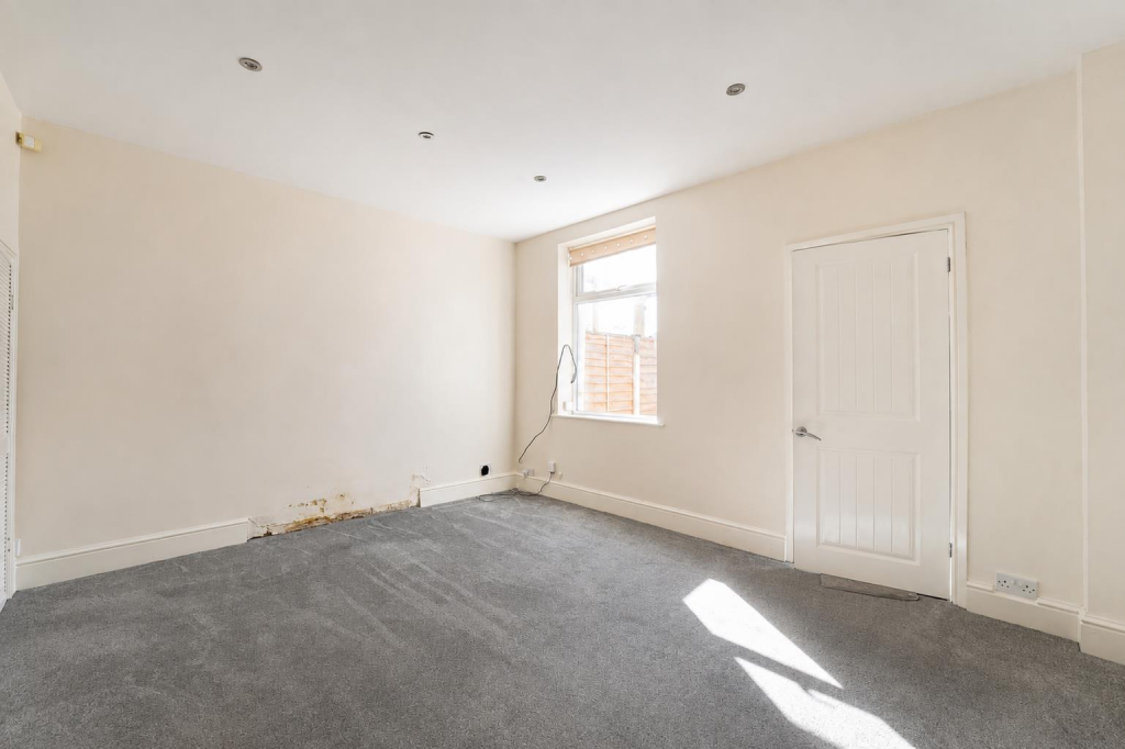 House in Salford, Greater Manchester - View 5