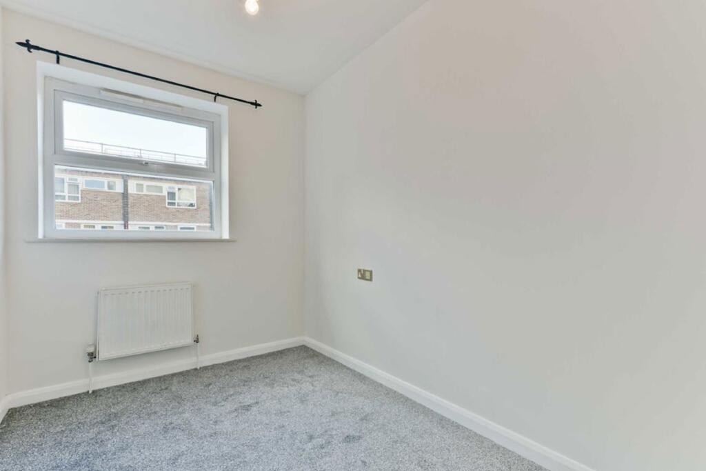 Apartment in London - More