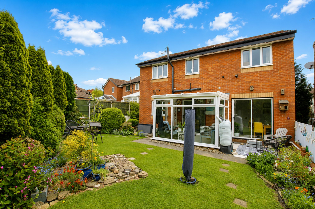 House in Rochdale, Hurstead - View 4