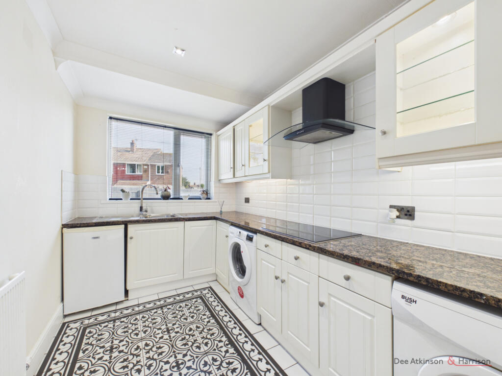 House in Hull - View 4