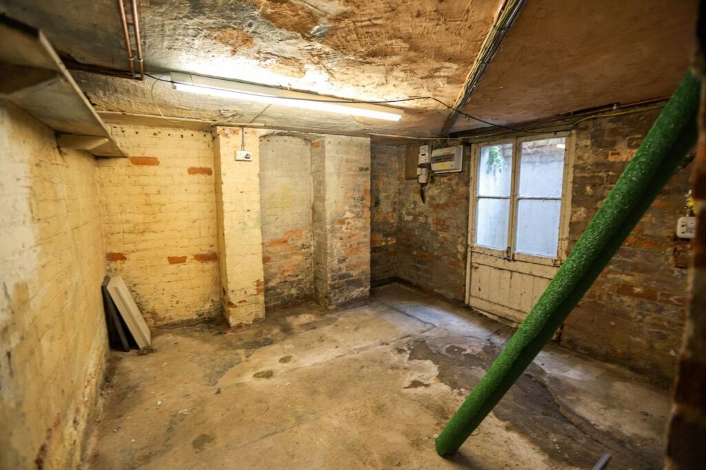 House in Manchester - More