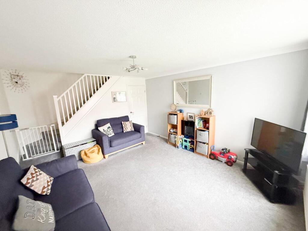 House in Cwmbrân, Hollybush, Cwmbran Central - View 4