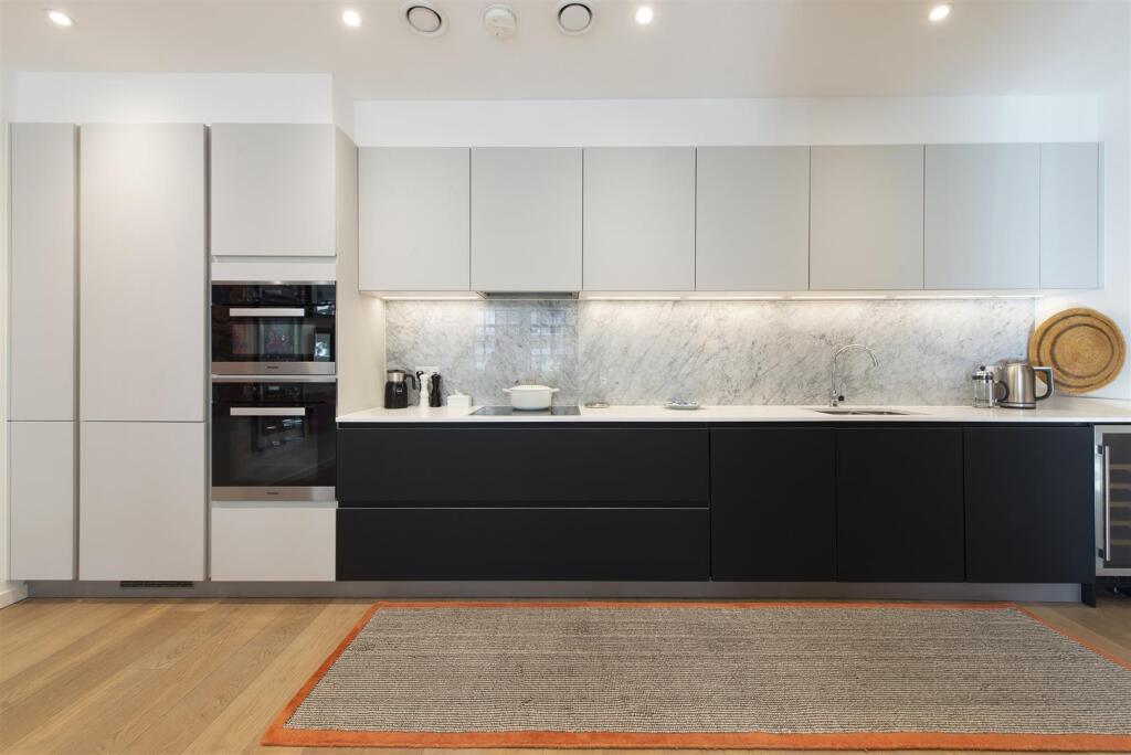 Apartment in London - View 2