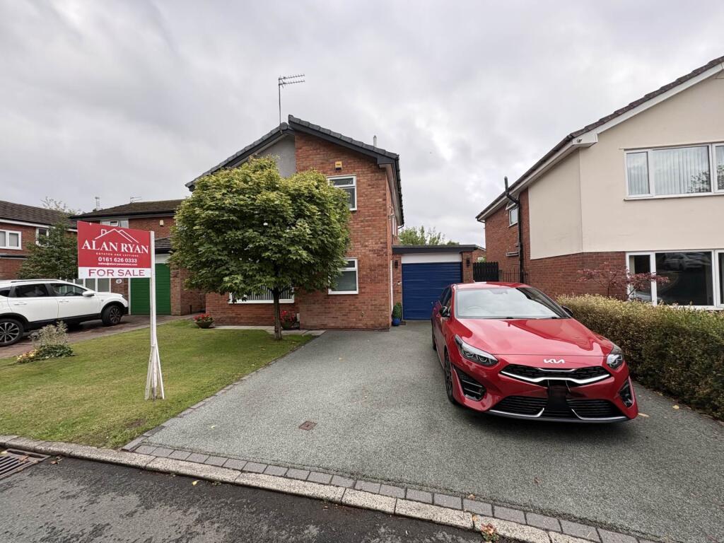 Main image of property: 5 Larchwood, Oldham, OL9 9TD