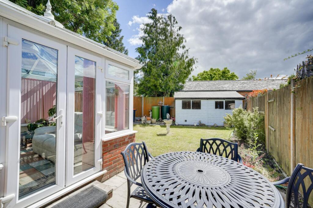 House in Luton - View 4