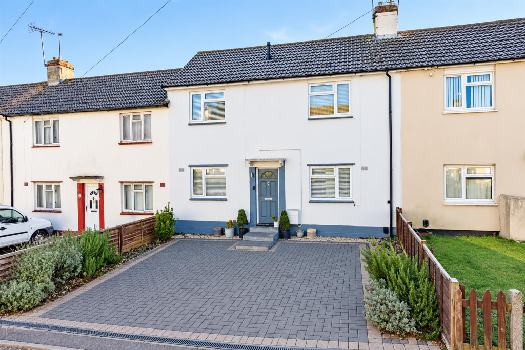 3-bed terraced on Canons Road, Ware, £459,995