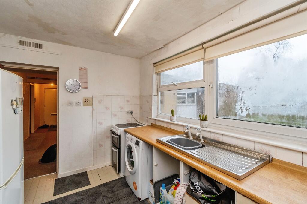 Apartment in Walsall, West Midlands - View 3