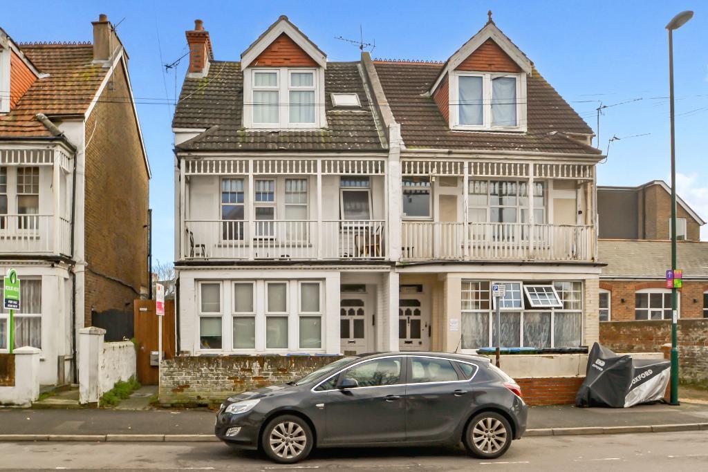 Main image of property: Canada Grove, Bognor Regis, West Sussex, PO21 1DN