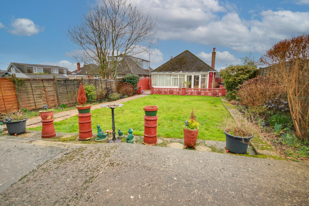 Poets Estate! No Chain! Fantastic Plot! Garage! A Must See! photo 3
