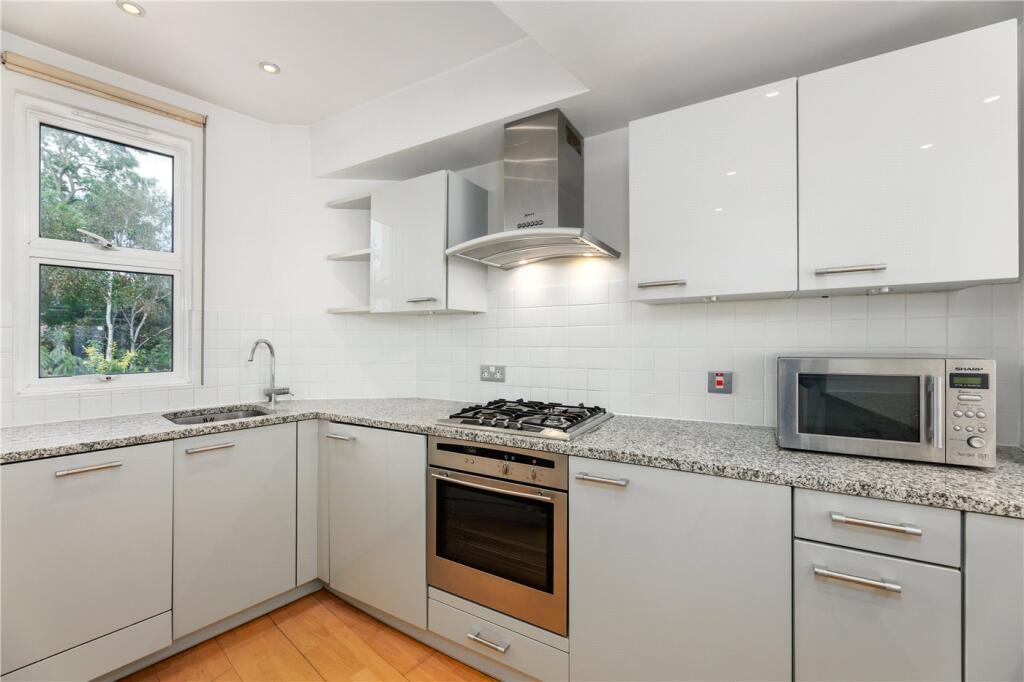 Apartment in London - View 4