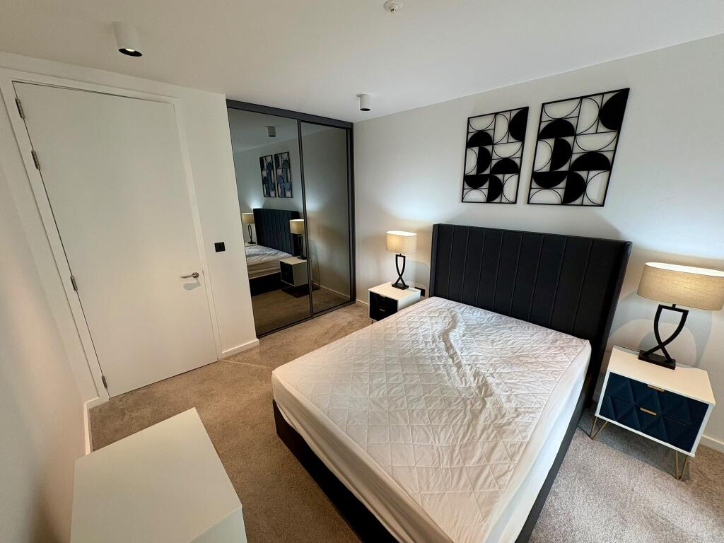 Apartment in Manchester - View 5
