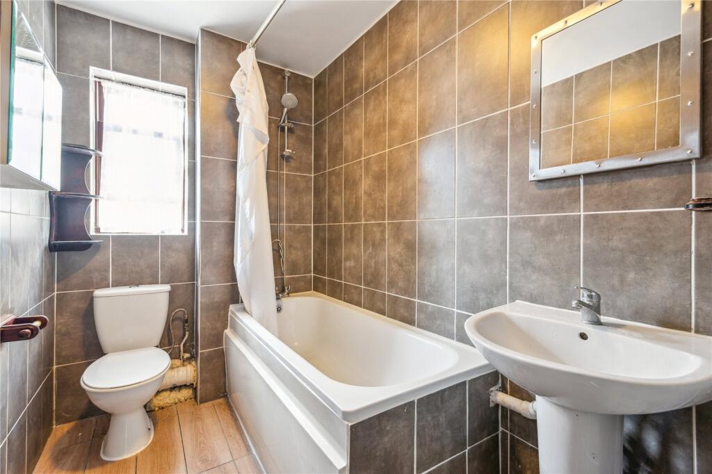 House in London - View 3